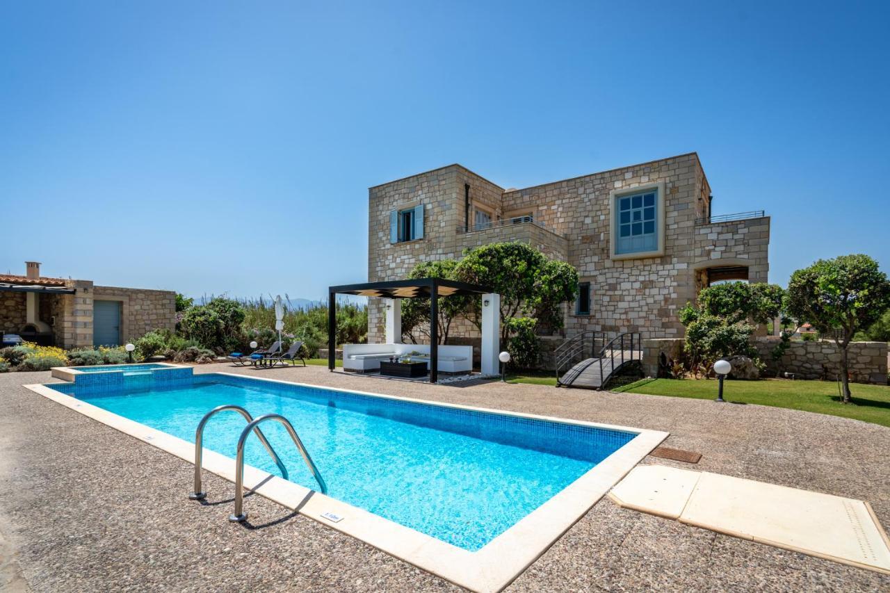 Beachfront Villa Turquoise With Private Pool, Bbq And Ping Pong Table Chania  Exterior photo